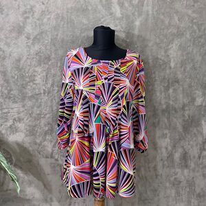 Cocomo Tunic Top Women’s M Geometric Print  3/4 Ruched Sleeves Artsy Stretchy